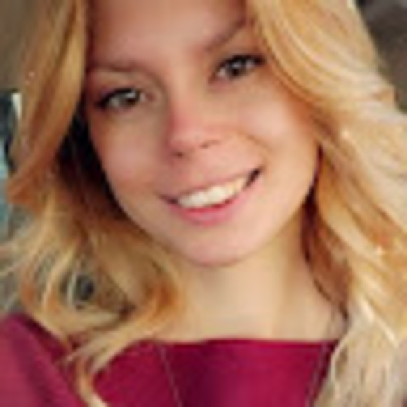 Meet your Posher, Sarah - Picture 1 of 1